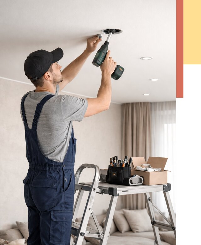 Установка и монтаж точечных светильников в натяжной потолок в Северске от 1871 руб. | ОТДЕЛОЧНИК-Свк